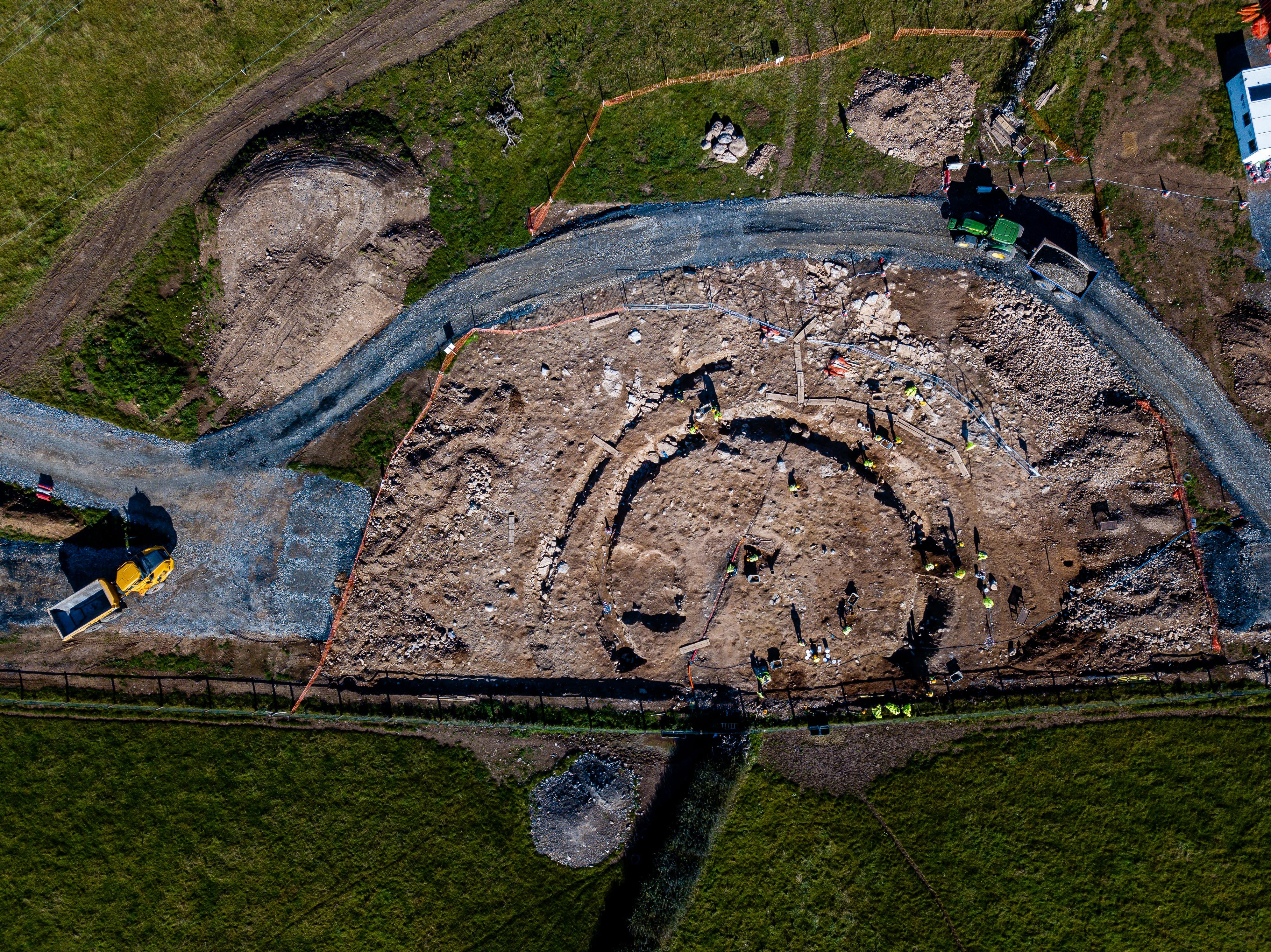 Illustration 4: Aerial view of Ardshanbally 1 during excavation (north to top) (Photo: John Channing, AMS).